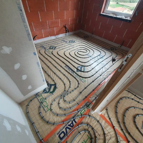 Installateur Pompe à Chaleur Air-Eau Plancher chauffant