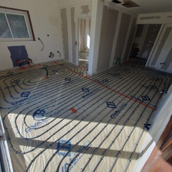 Installateur Pompe à Chaleur Air-Eau Plancher chauffant